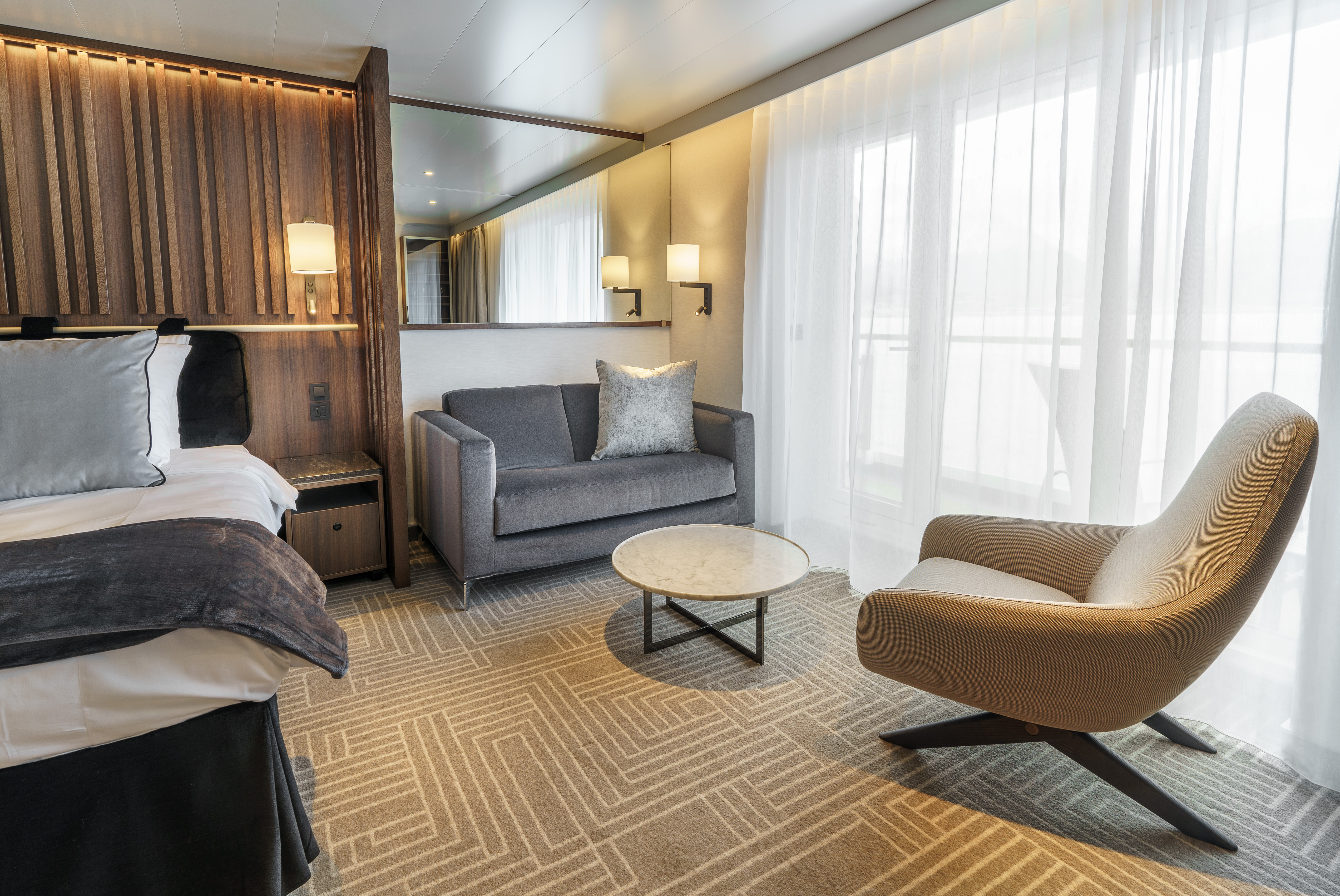 Deluxe Balcony Suite